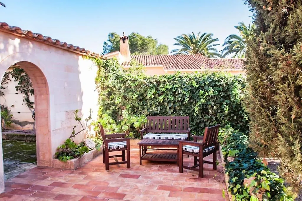Large 4 Bed Villa With Own Garden, Pool & Hot Tub Cala Murada